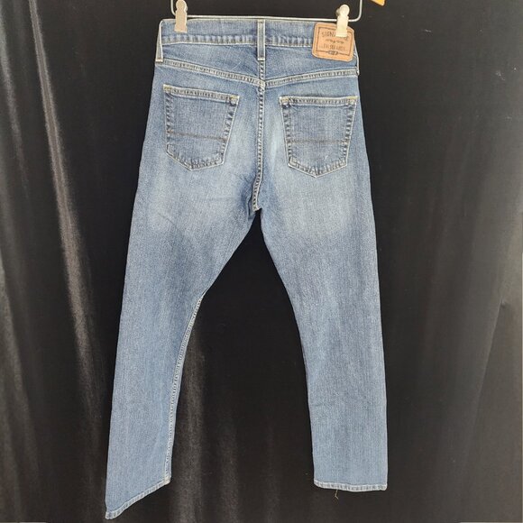 Levi Strauss Gold Straight Cut Signature Jeans W-29 L-32 Actual Fit 30.5"/31.5" - Picture 2 of 12